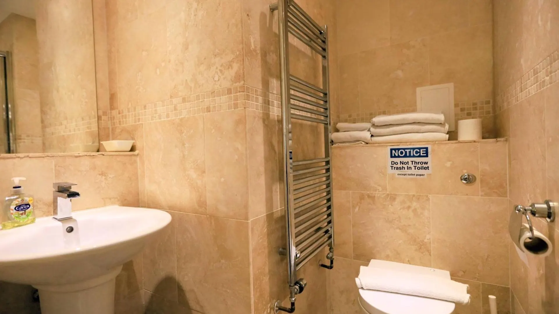 לינה וארוחת בוקר Edinburgh Holiday Guest House